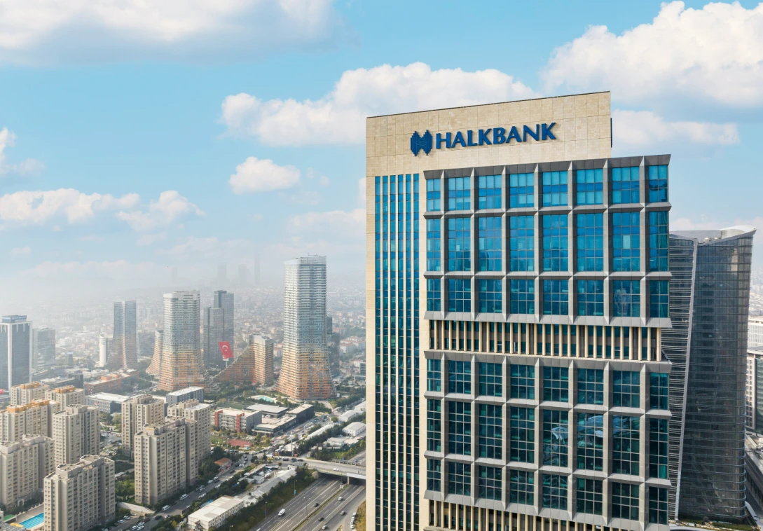 Halkbank Çalışma Saatleri 2026: Halkbank Saat Kaçta Açılıyor?